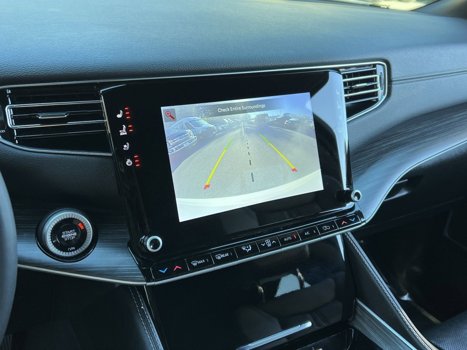 Used 2024 Jeep Wagoneer L Series II w/ Flexible Seating Group image 17