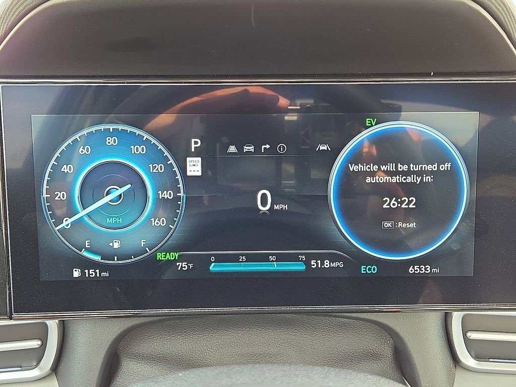 Used 2025 Hyundai Elantra Limited image 25