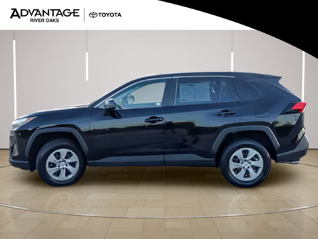 Used 2025 Toyota RAV4 LE FWD image 5