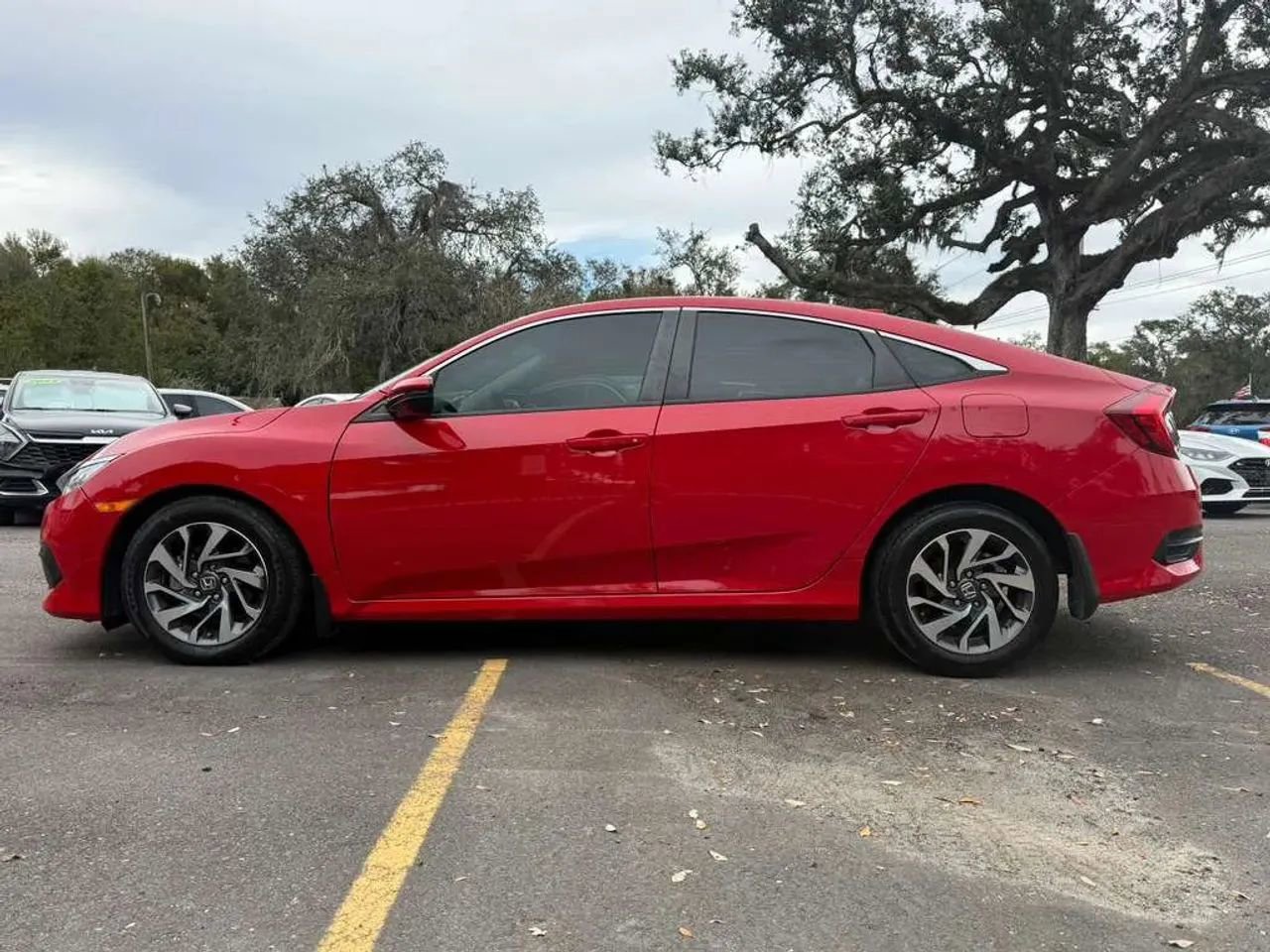 Used 2018 Honda Civic EX image 7