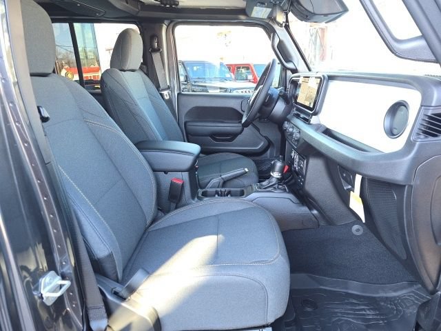 New 2026 Jeep Gladiator Sport AWD/4WD image 44