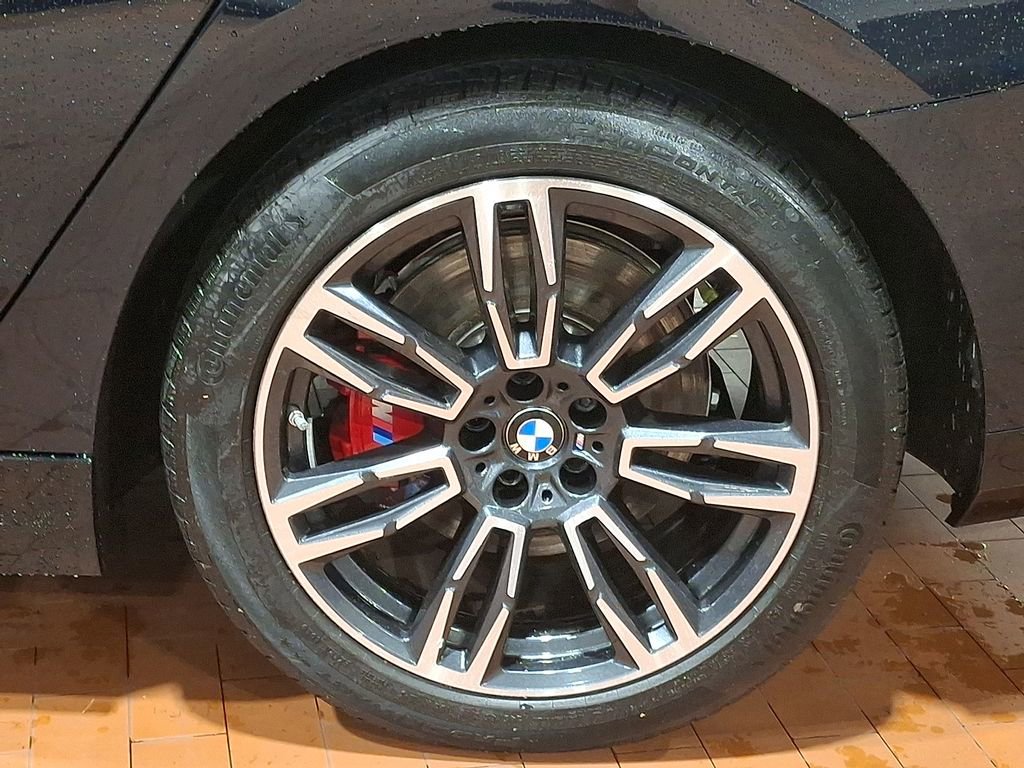 Used 2025 BMW 530i xDrive w/ M Sport Package image 7