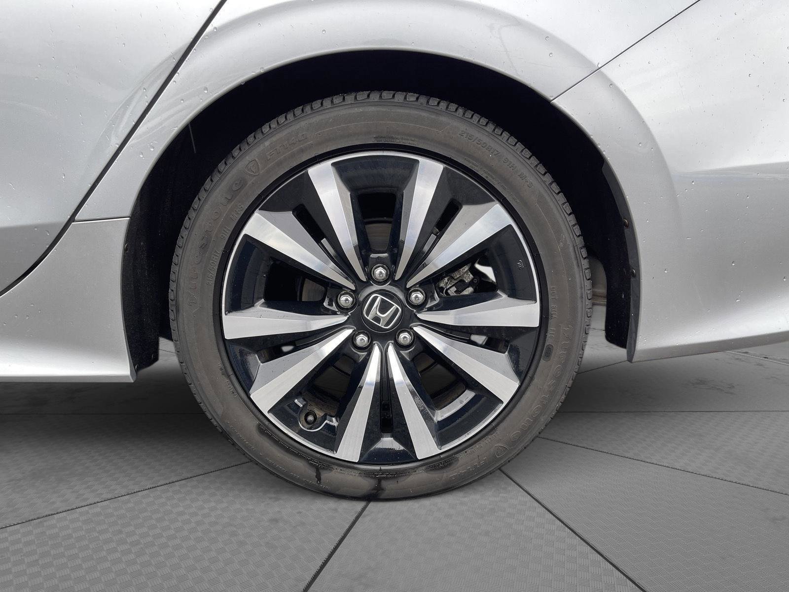 Used 2024 Honda Civic EX image 24