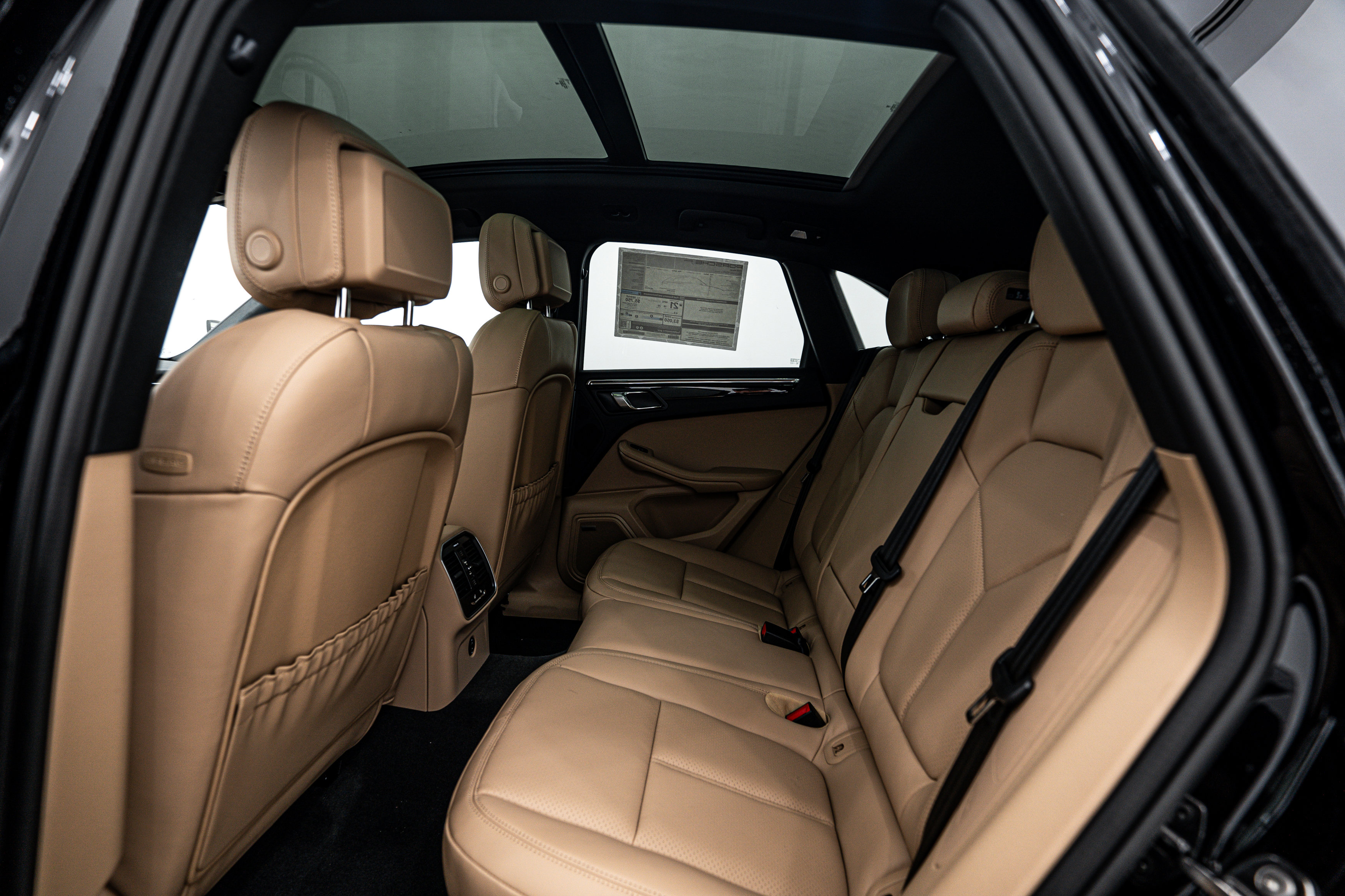 Certified 2025 Porsche Macan image 21