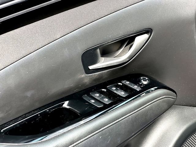 Used 2022 Hyundai Tucson Limited FWD image 11