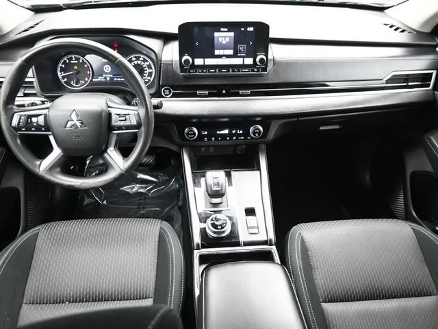 Used 2022 Mitsubishi Outlander ES AWD/4WD image 11