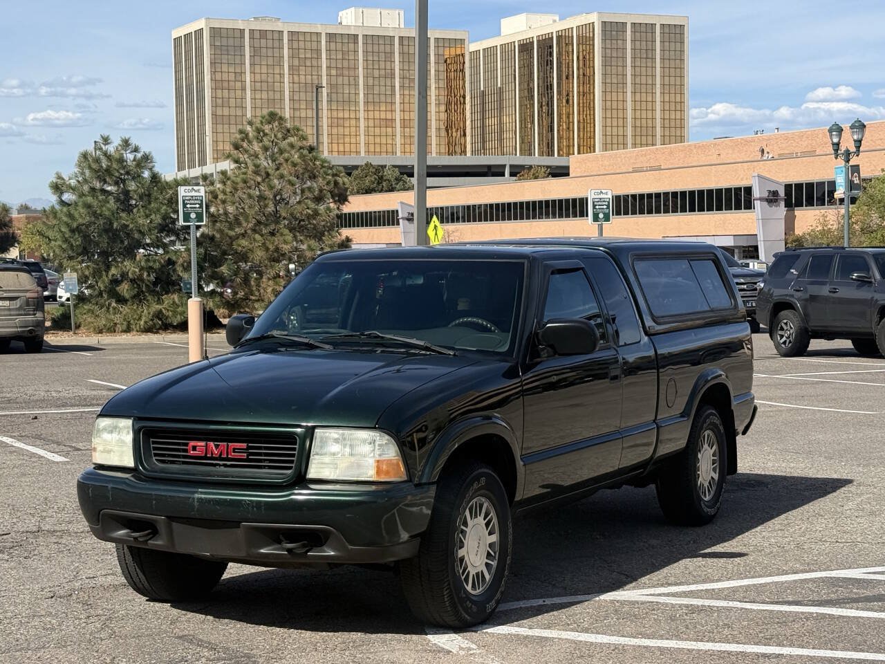 Used 2001 GMC Sonoma SLS w/ Super Spec Pkg 1 AWD/4WD image 1
