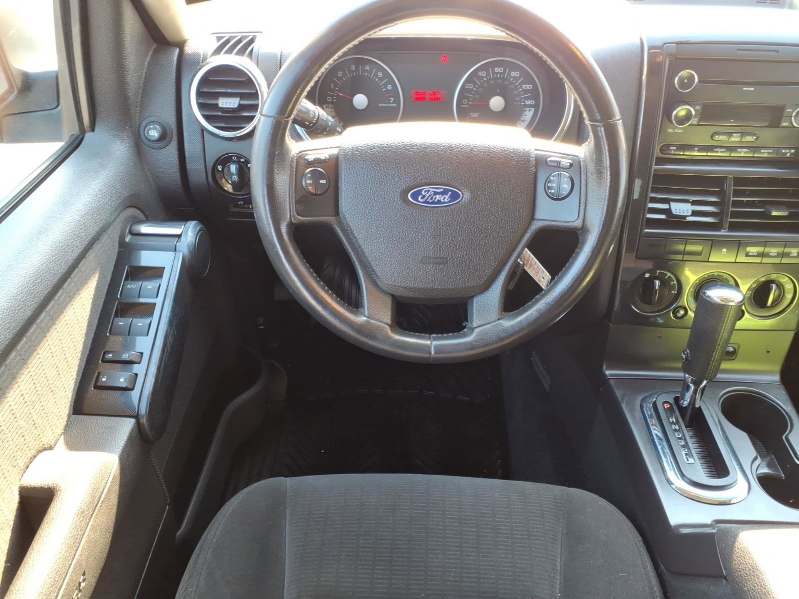 Used 2010 Ford Explorer XLT AWD/4WD image 5