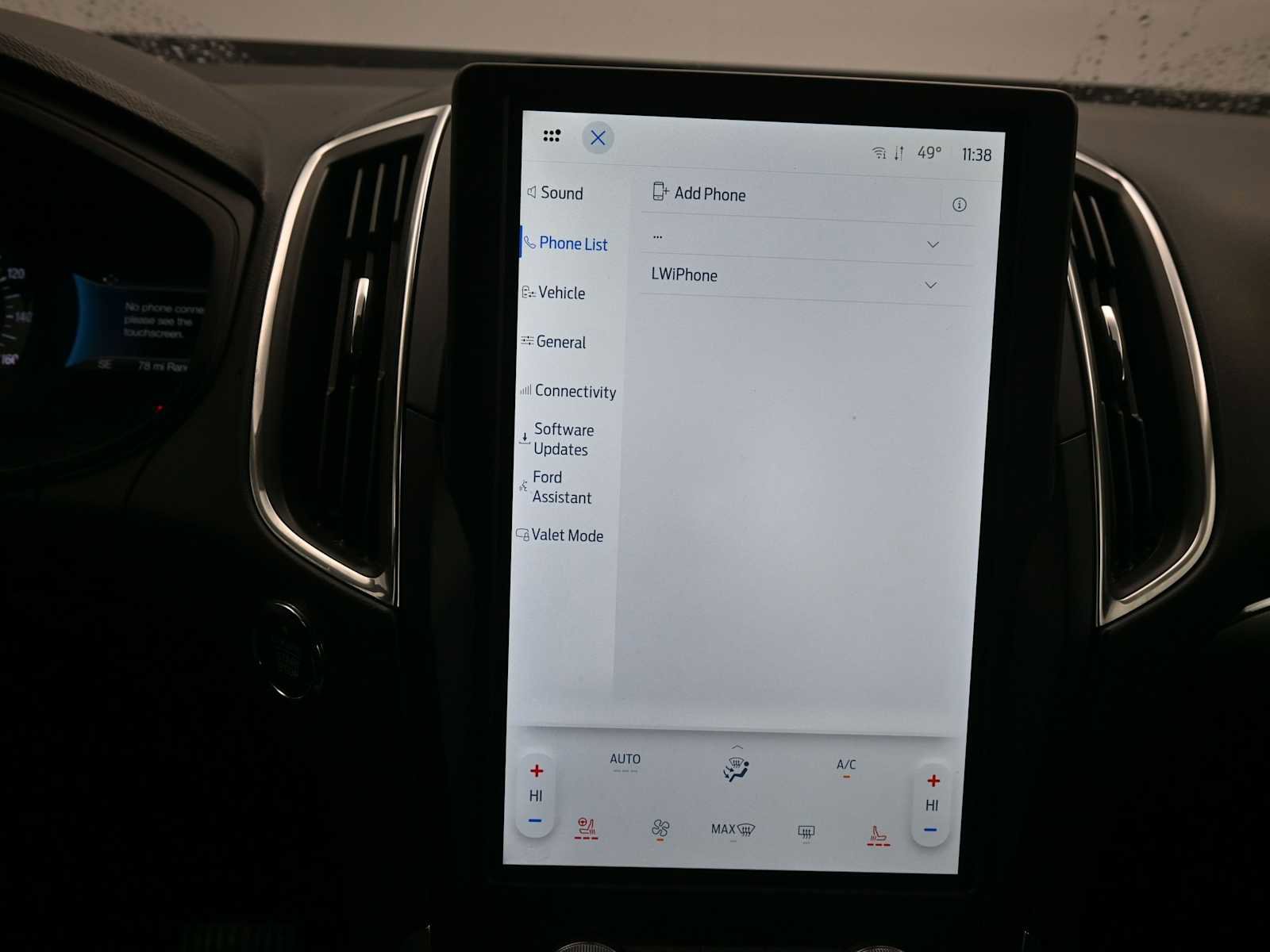 Used 2022 Ford Edge Titanium image 16