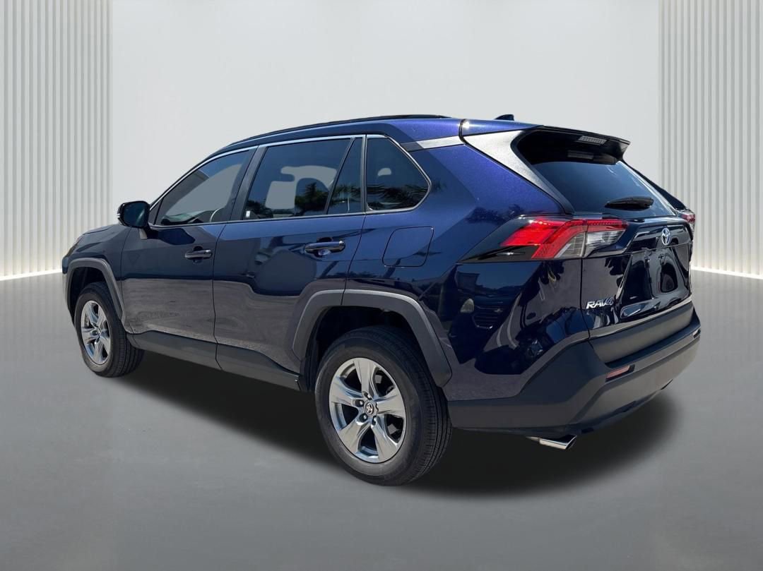 Used 2025 Toyota RAV4 XLE w/ Convenience Package FWD image 7