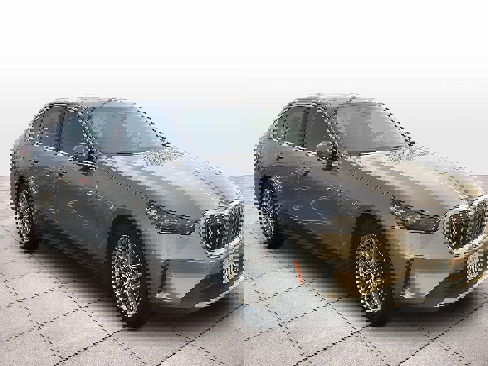 Used 2024 BMW 530i image 2