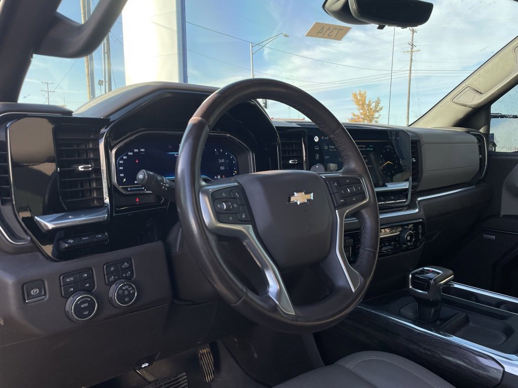 Used 2022 Chevrolet Silverado 1500 LTZ w/ LTZ Premium Package image 10