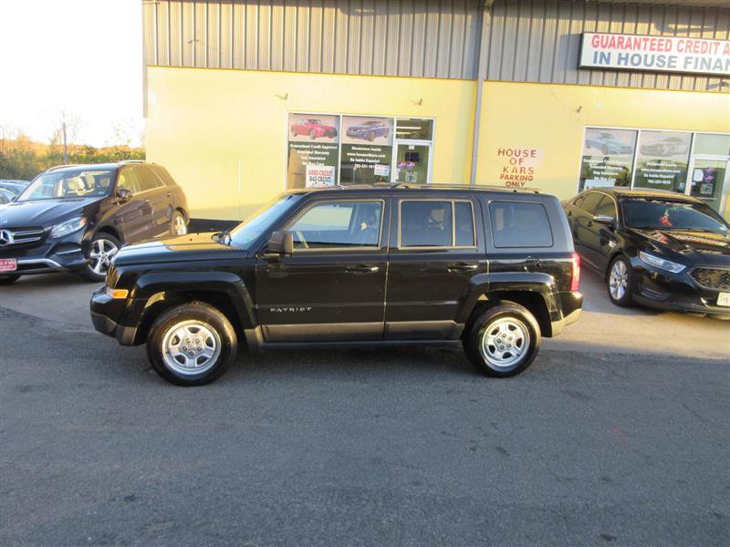 Used 2015 Jeep Patriot Sport w/ Power Value Group image 2
