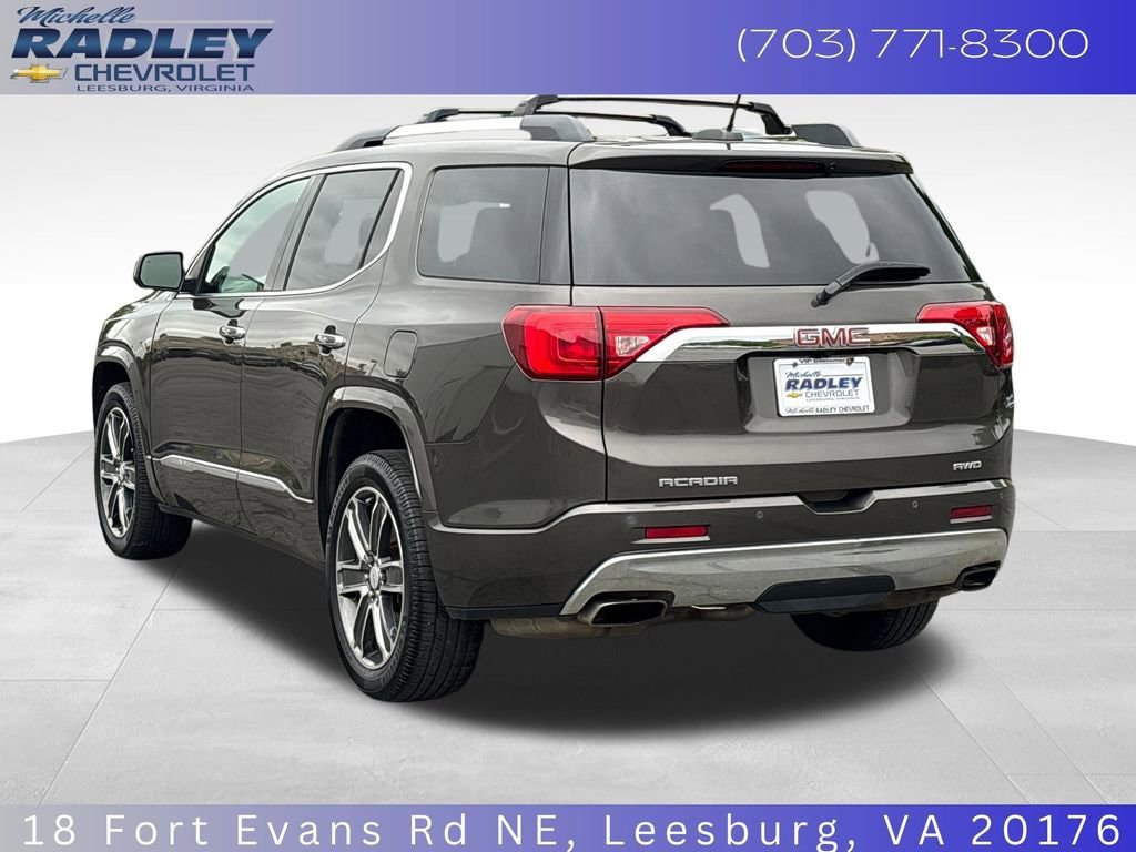Used 2019 GMC Acadia Denali w/ Technology Package AWD/4WD image 3