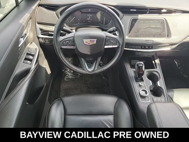 Used 2021 Cadillac XT4 Premium Luxury FWD image 16