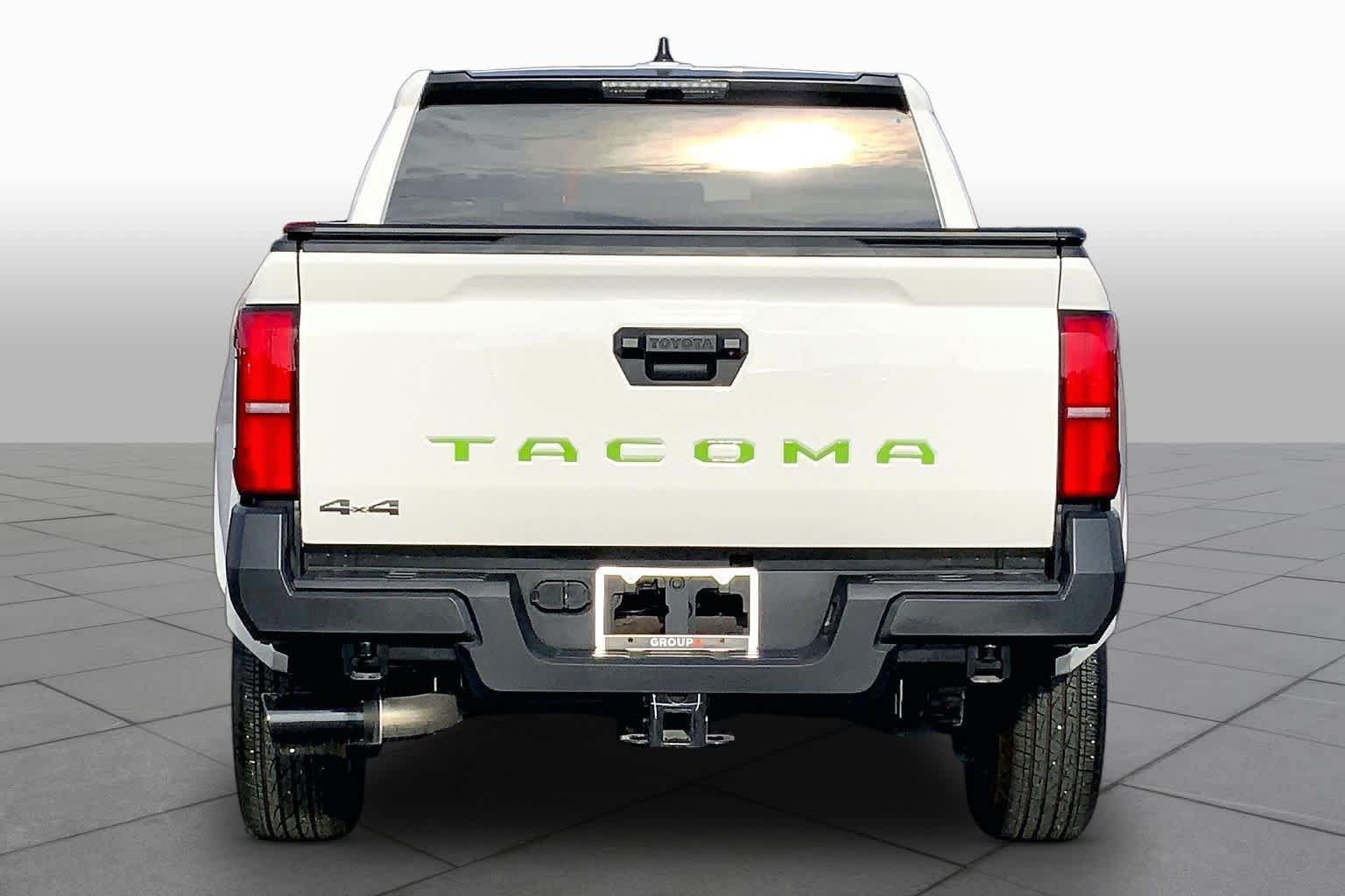 Used 2025 Toyota Tacoma SR AWD/4WD image 5