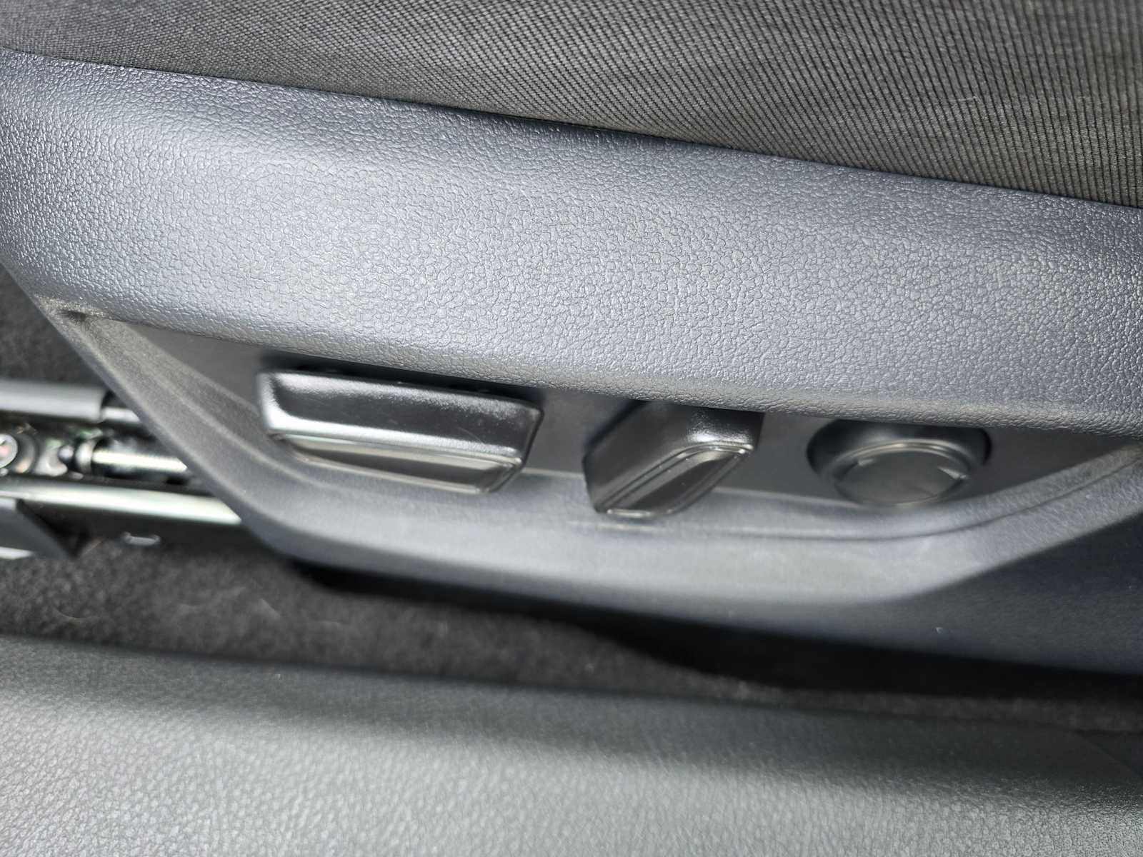 Used 2026 Toyota Camry LE w/ Convenience Package image 23