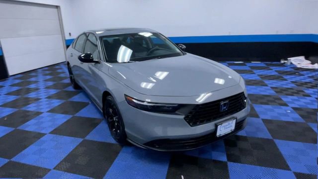 Certified 2025 Honda Accord SE image 2