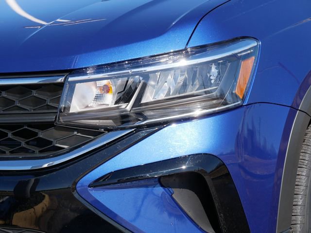 Certified 2023 Volkswagen Taos SE w/ Panoramic Sunroof Package image 10