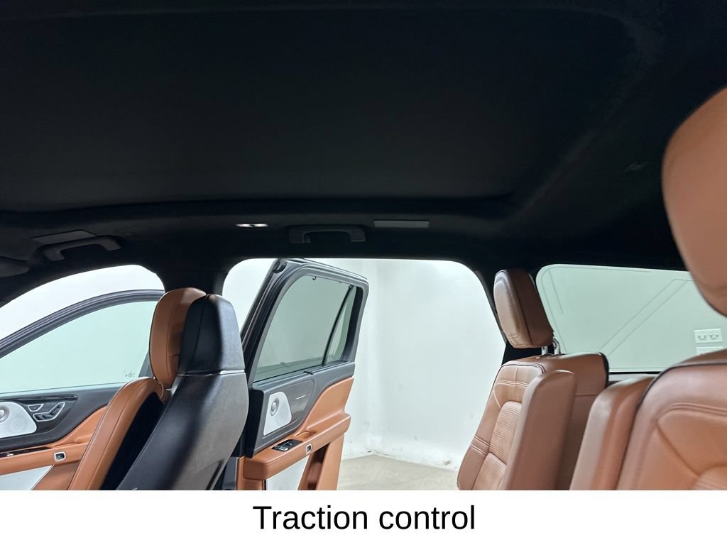 Used 2022 Lincoln Aviator Black Label w/ Dynamic Handling Package AWD/4WD image 35
