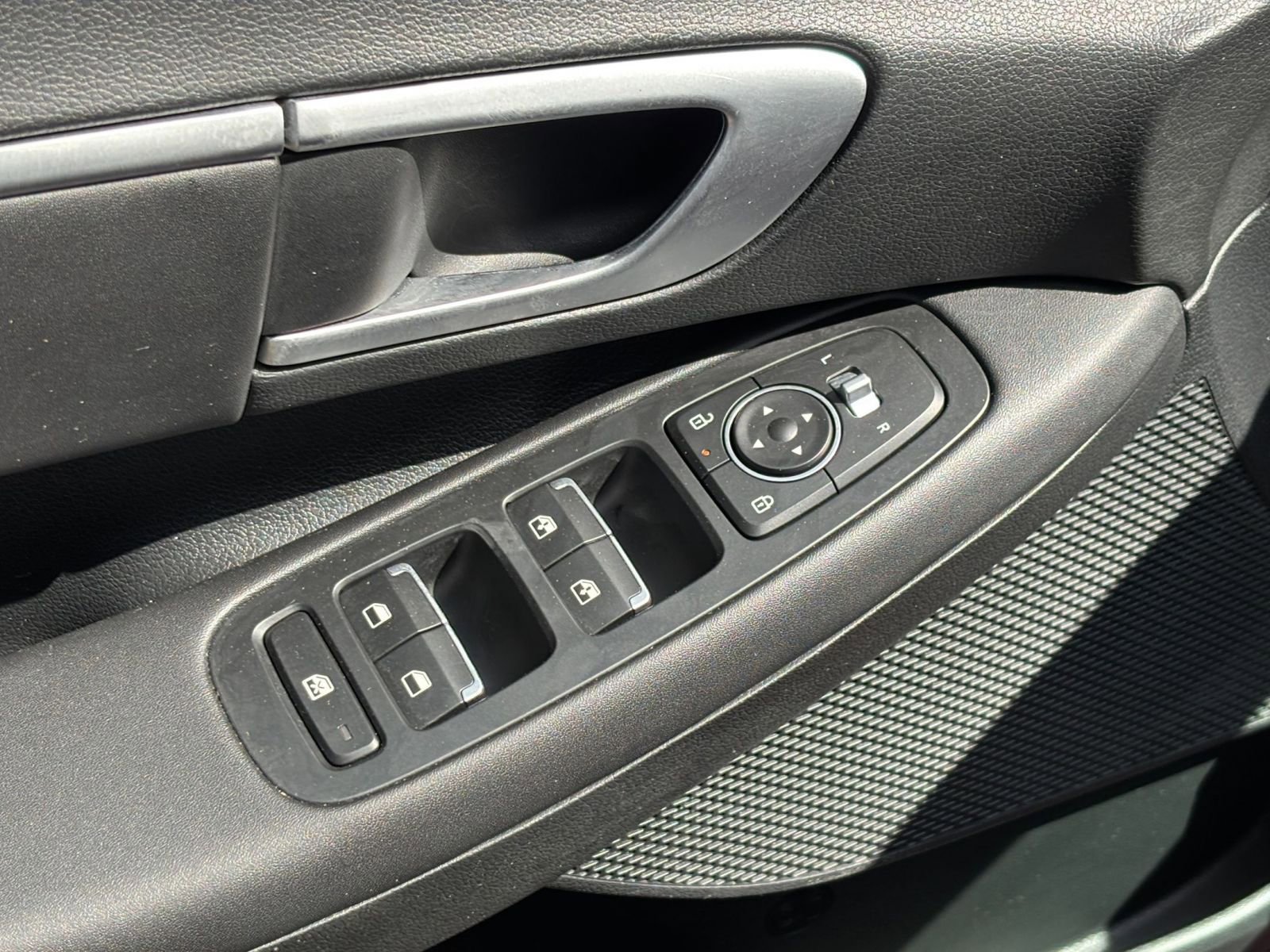Used 2025 Hyundai Sonata SEL image 18