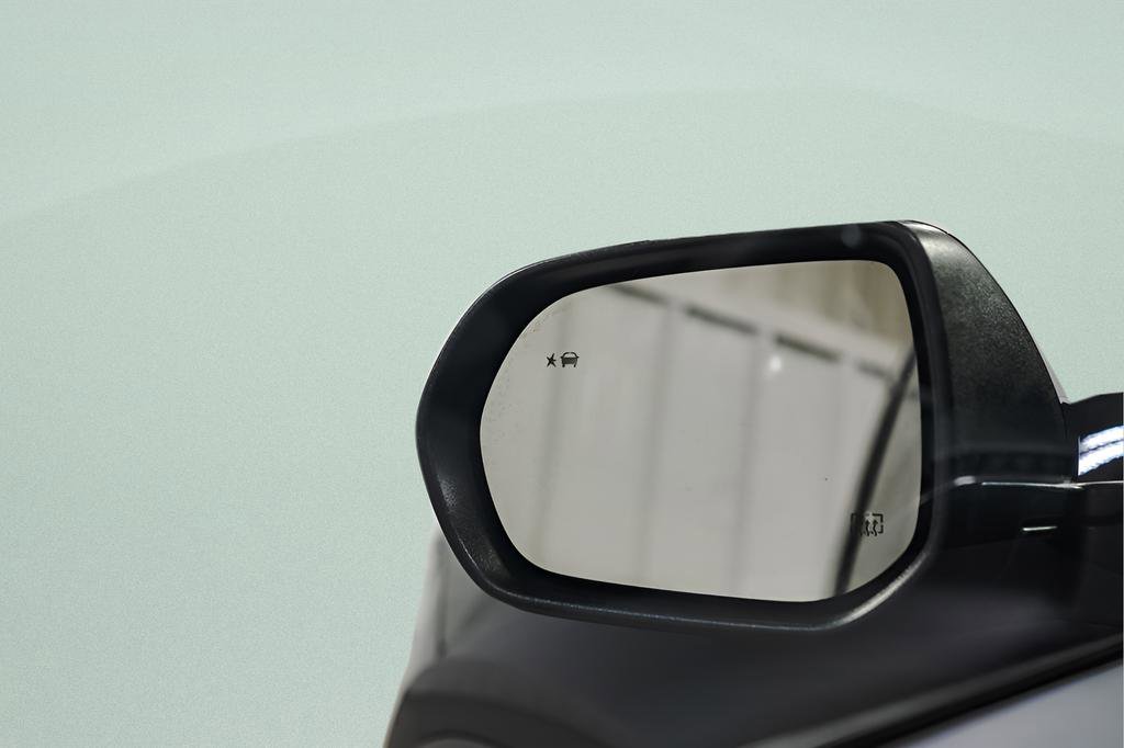 Used 2025 GMC Acadia AT4 w/ Luxury Package image 42