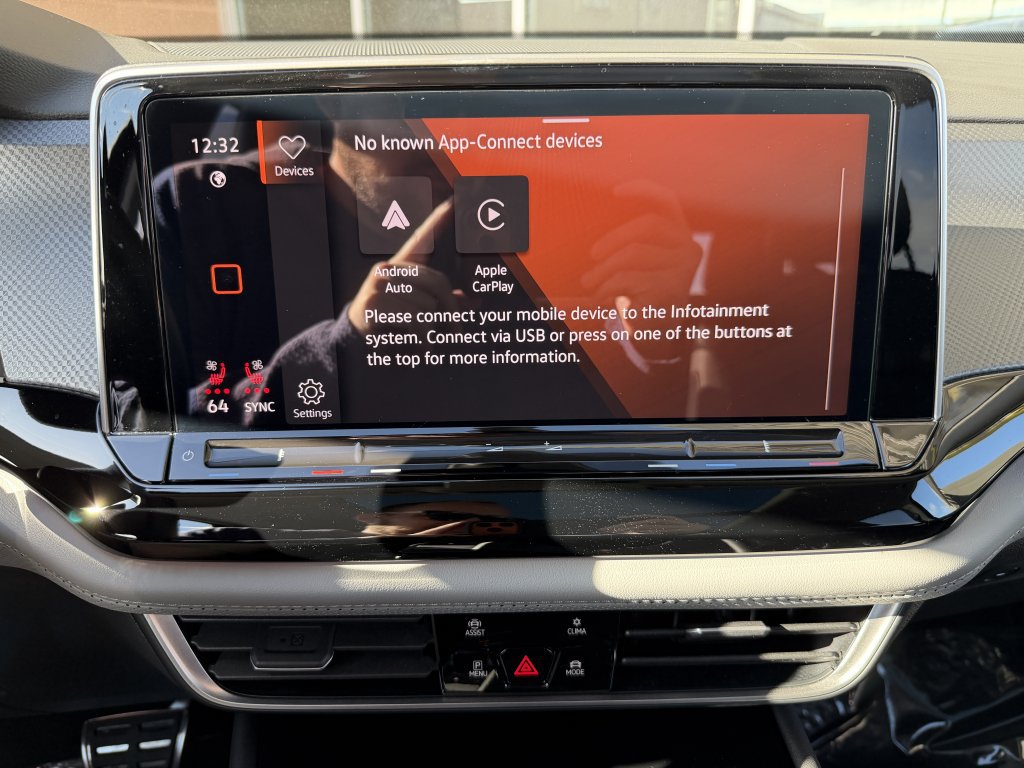 Used 2024 Volkswagen Atlas Peak Edition SE AWD/4WD image 22