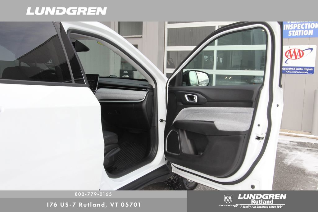 Used 2022 Jeep Compass Latitude w/ Convenience Group image 8