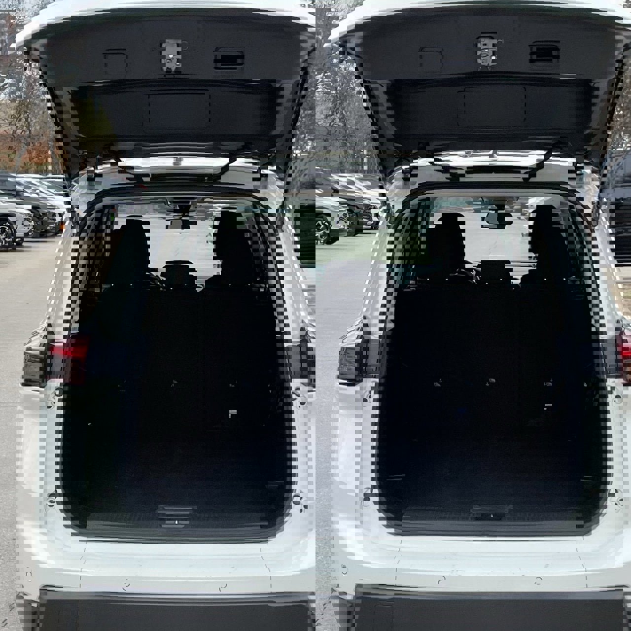 Used 2024 Nissan Rogue S image 25