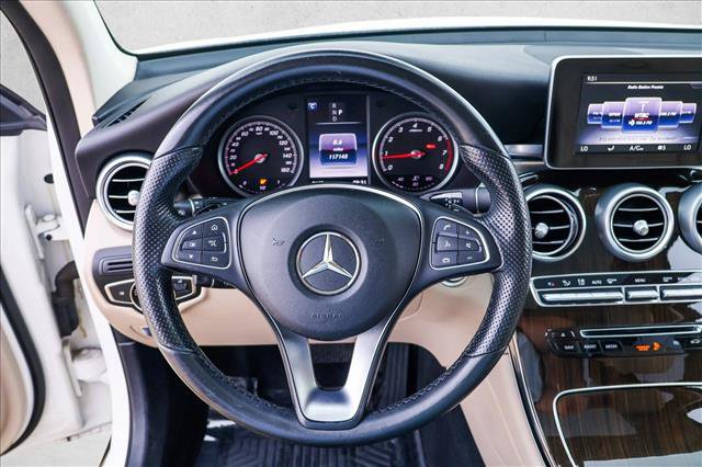Used 2016 Mercedes-Benz GLC 300 4MATIC image 13