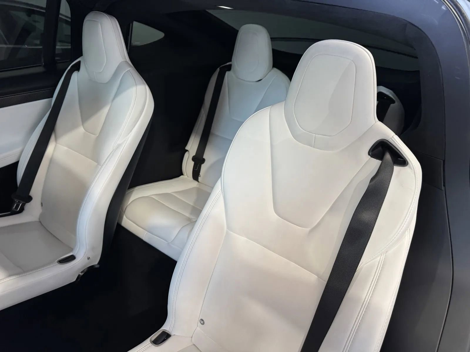 Used 2018 Tesla Model X 75D image 10