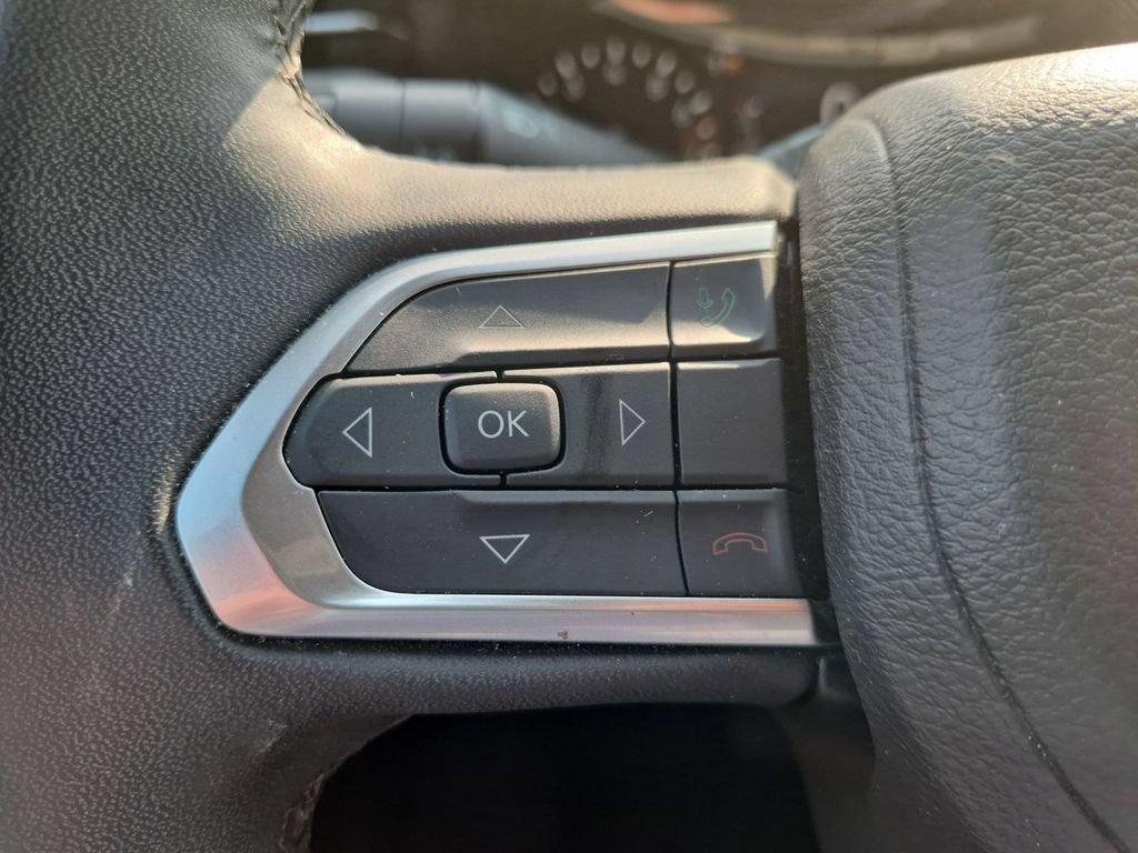 Used 2024 Jeep Compass Latitude AWD/4WD image 17