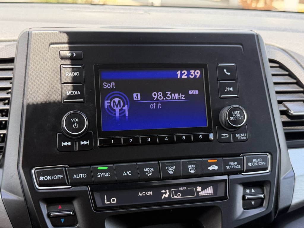 Used 2021 Honda Odyssey LX image 26