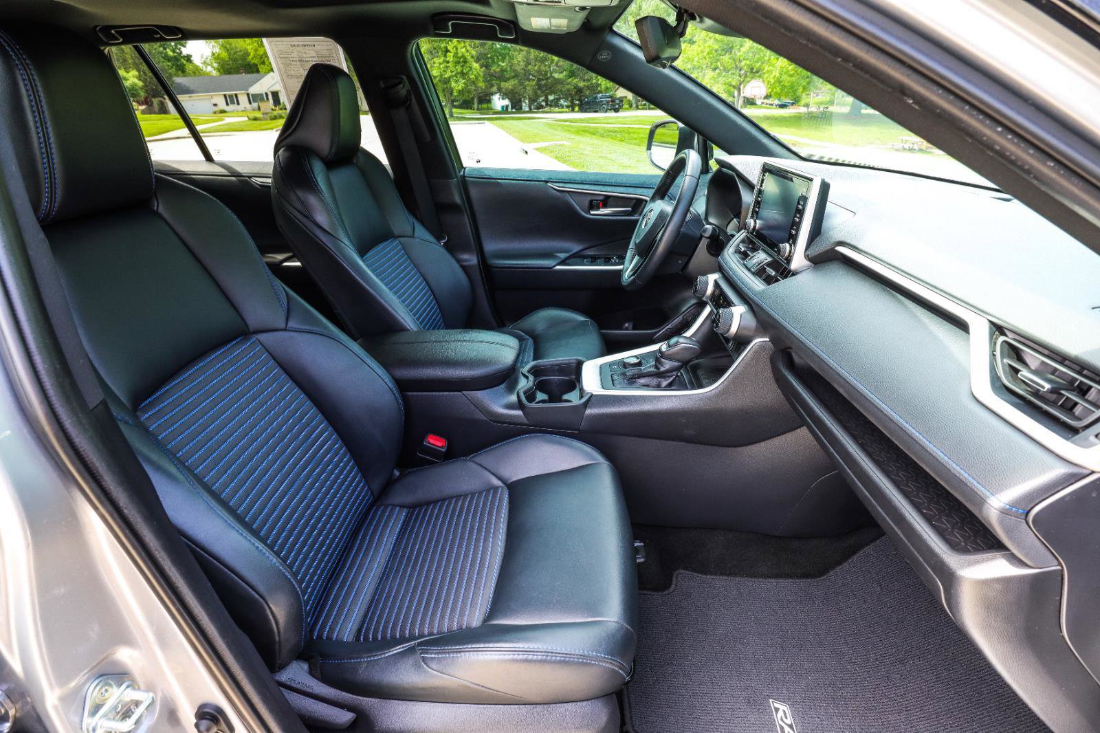 Used 2021 Toyota RAV4 XSE AWD/4WD image 38