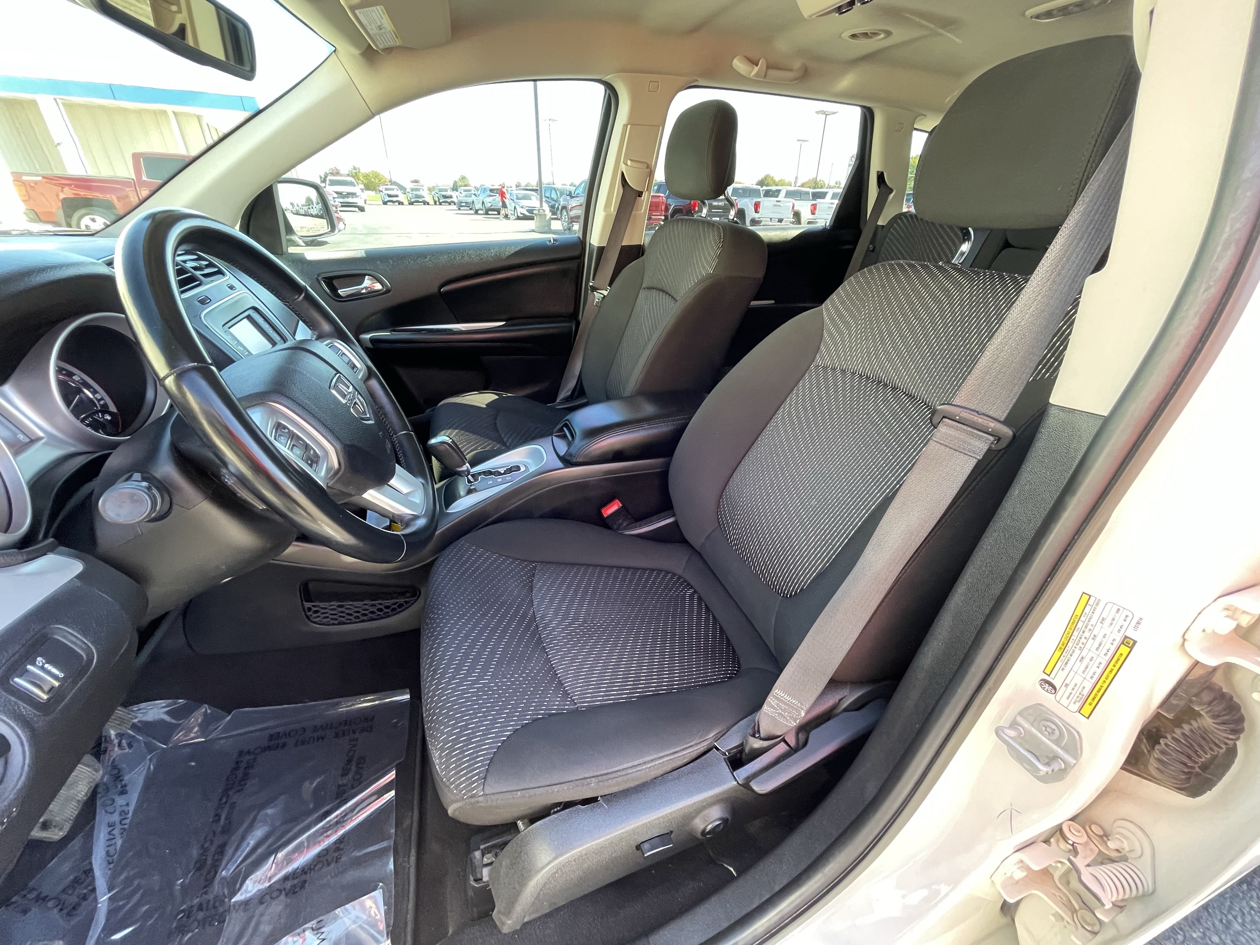Used 2020 Dodge Journey SE w/ SE Popular Equipment Group FWD image 12