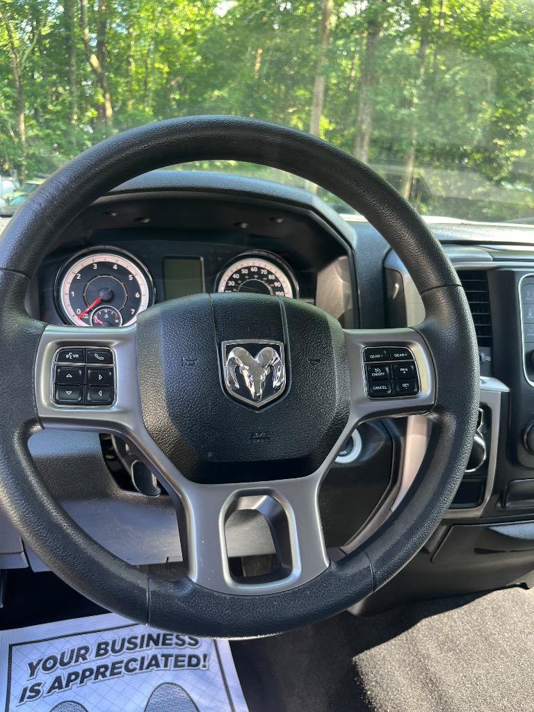 Used 2021 RAM 1500 Classic SLT RWD image 16