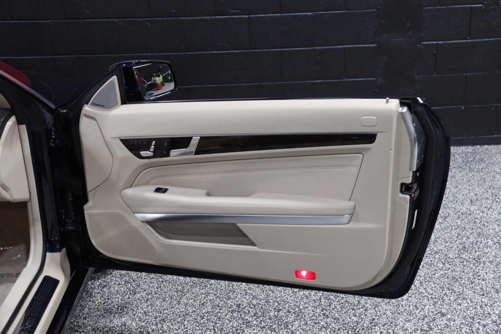 Used 2015 Mercedes-Benz E 400 Cabriolet w/ Premium 1 Package image 39