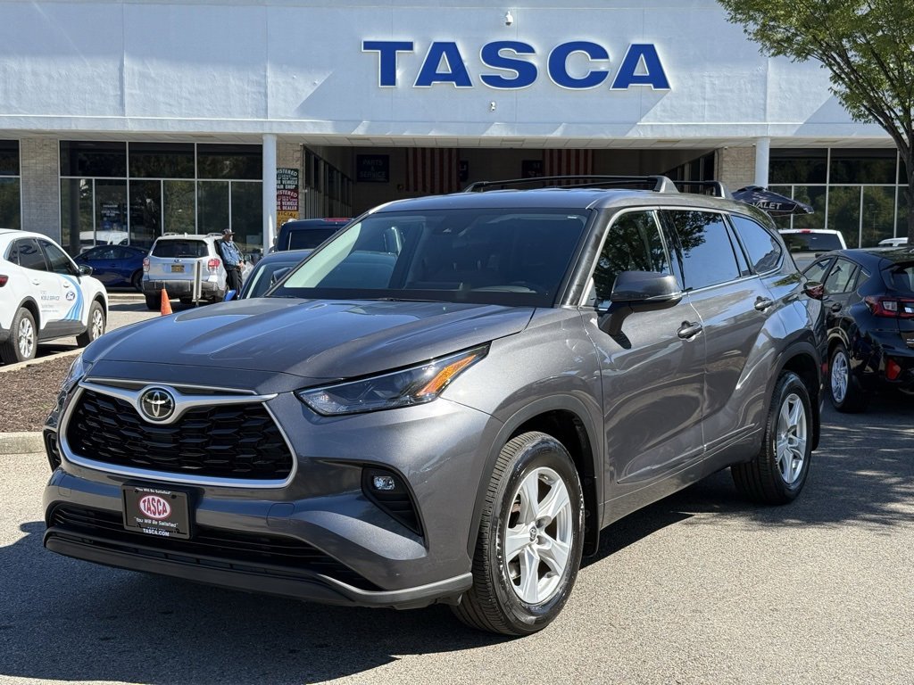 Used 2022 Toyota Highlander LE