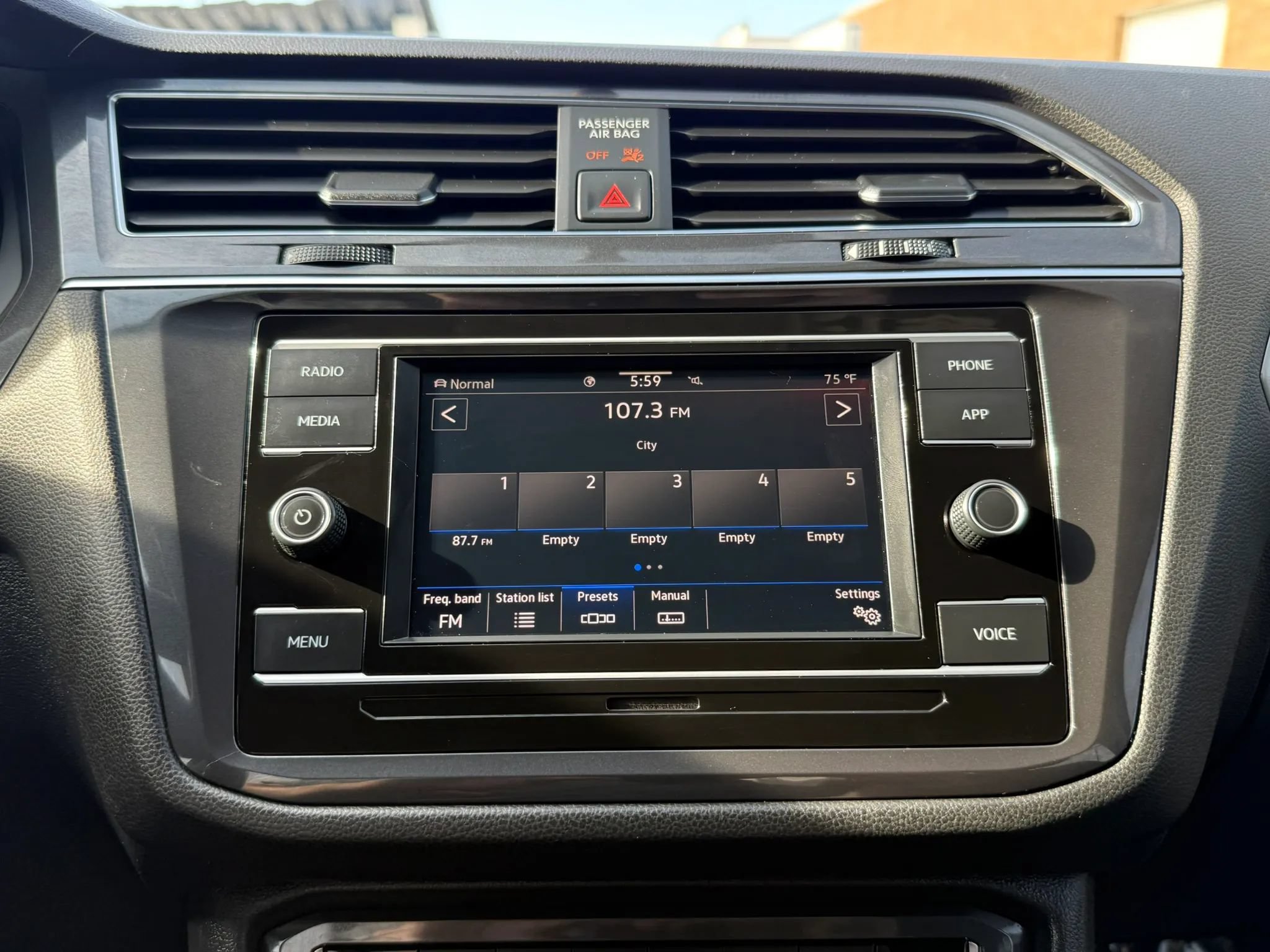 Used 2021 Volkswagen Tiguan S AWD/4WD image 31