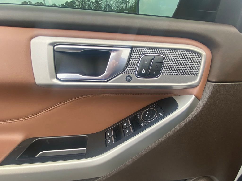 Certified 2021 Ford Explorer King Ranch image 11