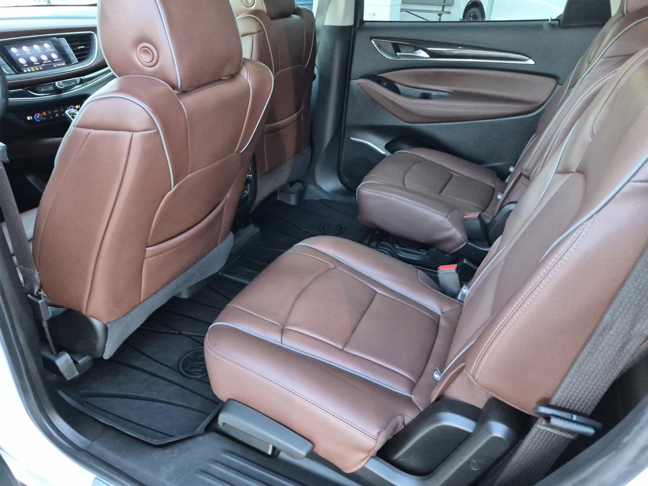 Certified 2021 Buick Enclave Avenir w/ Avenir Technology Package image 16