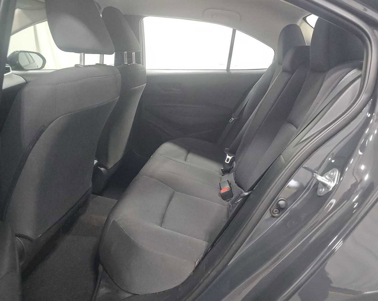 Used 2025 Toyota Corolla LE FWD image 10