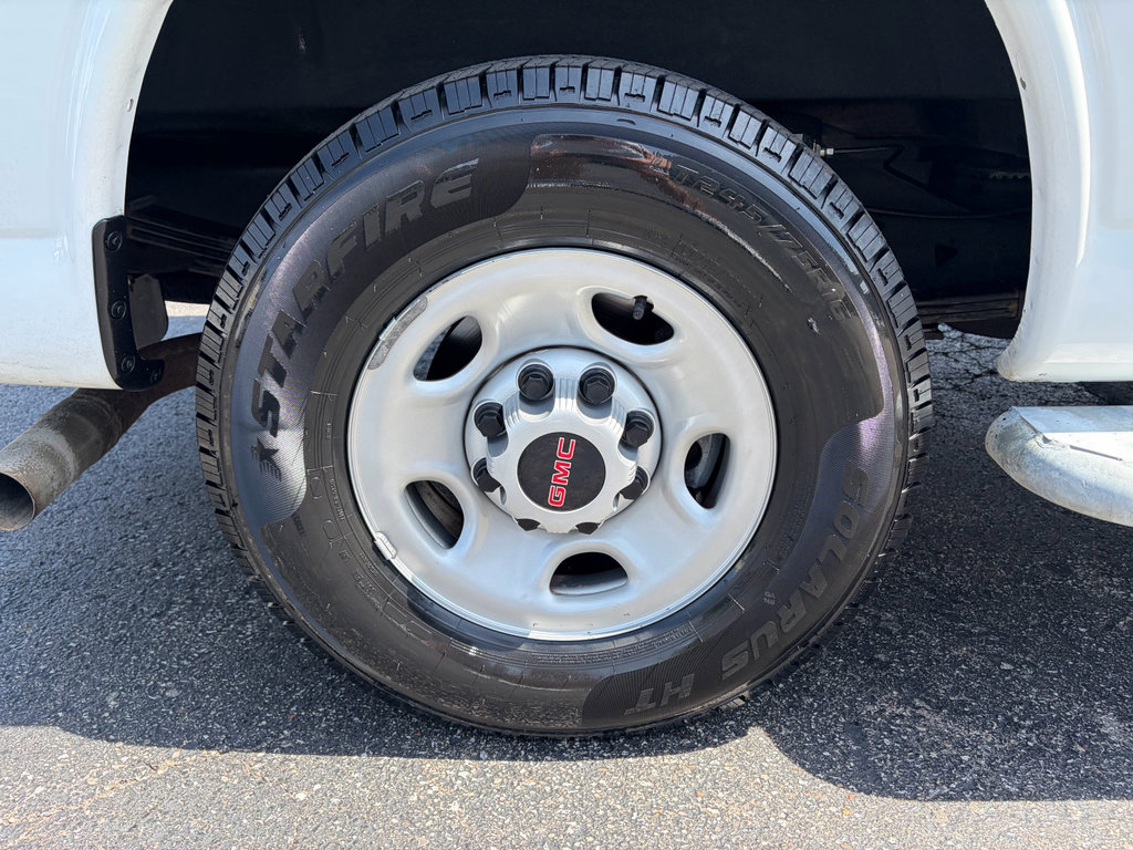 Used 2018 GMC Savana 2500 w/ Driver Convenience Package RWD image 16