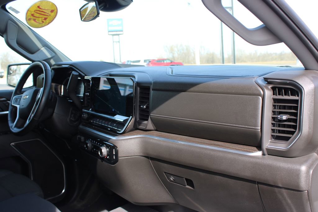 Used 2025 Chevrolet Silverado 1500 LT w/ Work Truck Package AWD/4WD image 28