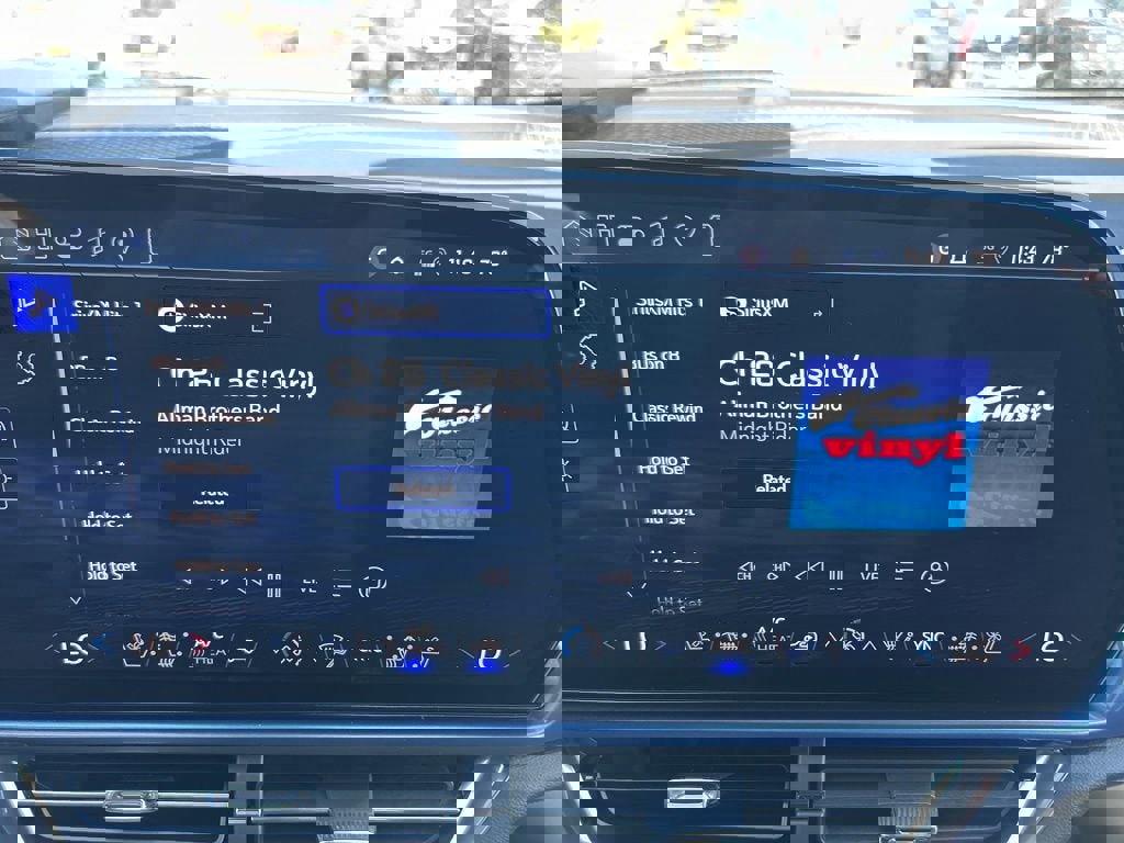 New 2026 Chevrolet Equinox EV LT image 10