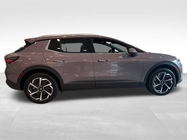 New 2026 Chevrolet Equinox EV LT image 5