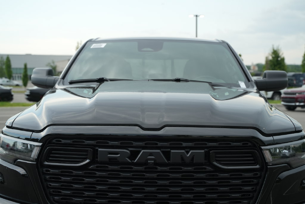 New 2026 RAM 1500 Express AWD/4WD image 41