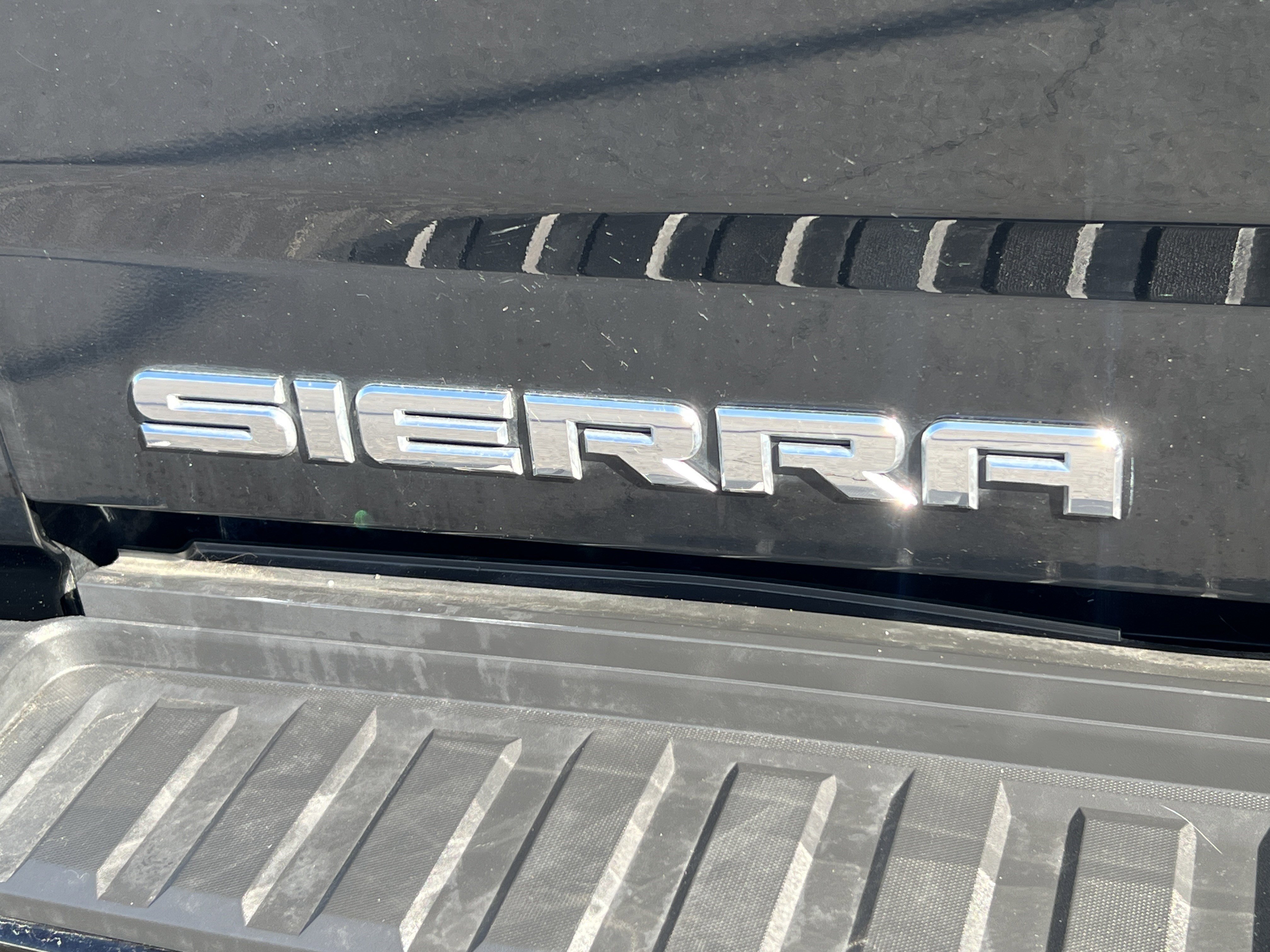 Used 2018 GMC Sierra 3500 Denali image 9