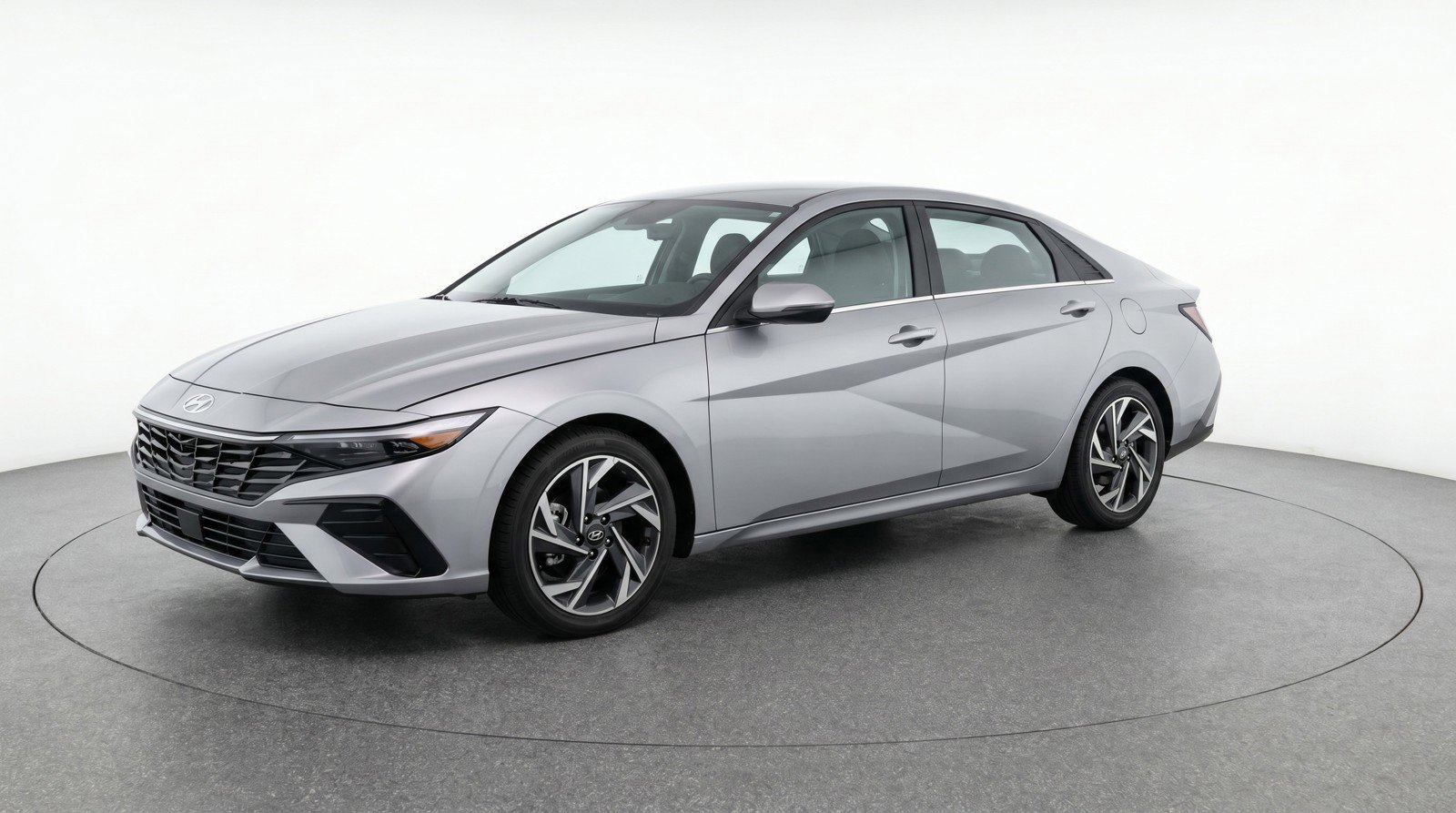 Used 2025 Hyundai Elantra SEL FWD image 3