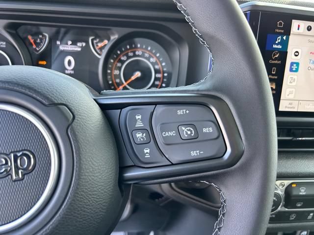 New 2025 Jeep Gladiator Sport AWD/4WD image 21